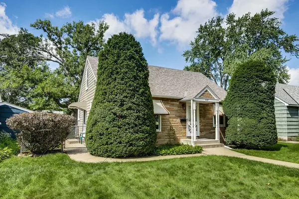 Minneapolis, MN 55414,859 21st AVE SE