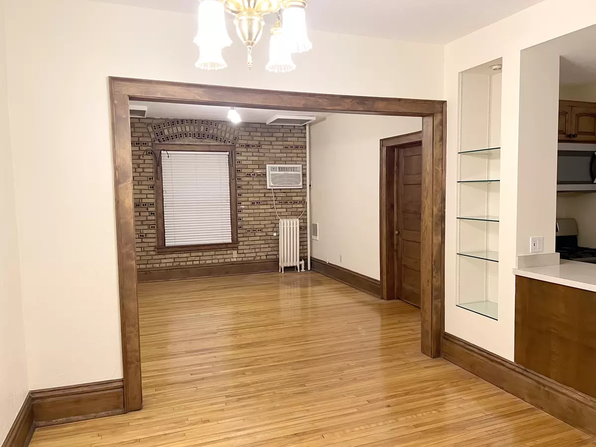 Minneapolis, MN 55403,1204 Harmon PL #6