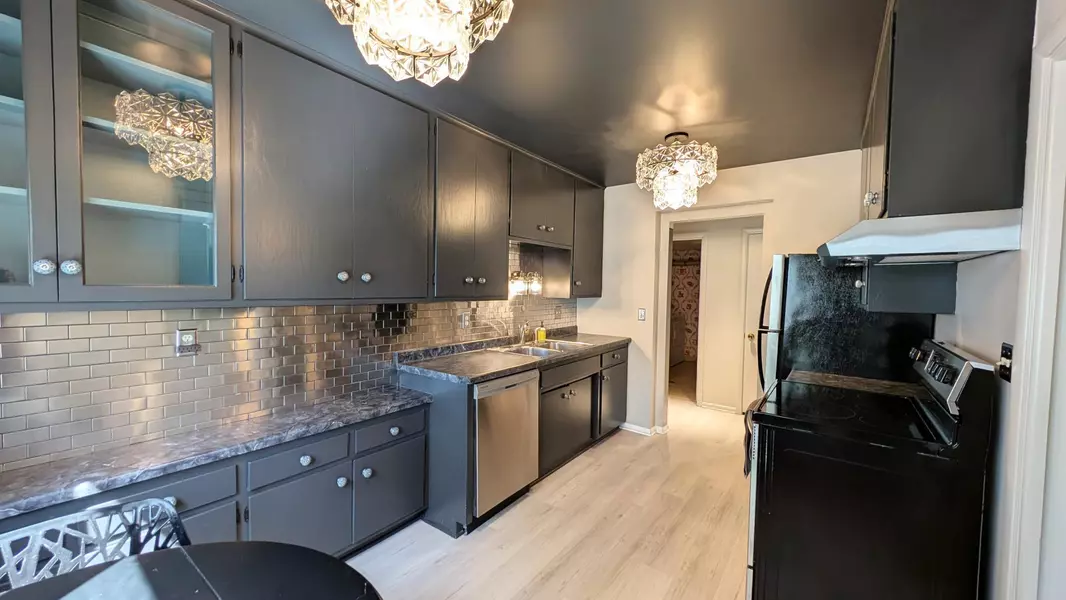 100 Imperial DR W #204, West Saint Paul, MN 55118