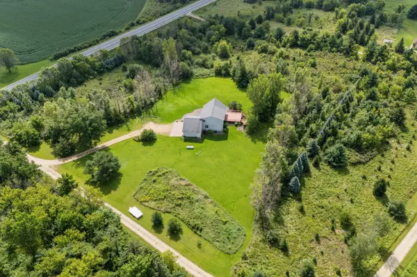 Hammond, WI 54015,988 County Road T