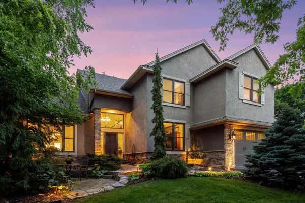 7216 Gunflint TRL, Chanhassen, MN 55317