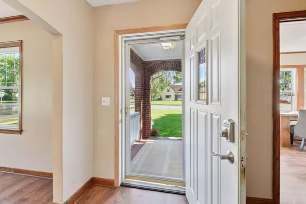 Shakopee, MN 55379,335 Shakopee AVE E