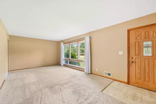 White Bear Lake, MN 55110,3881 Bellaire AVE