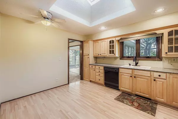 Medina, MN 55391,1052 Oak CIR