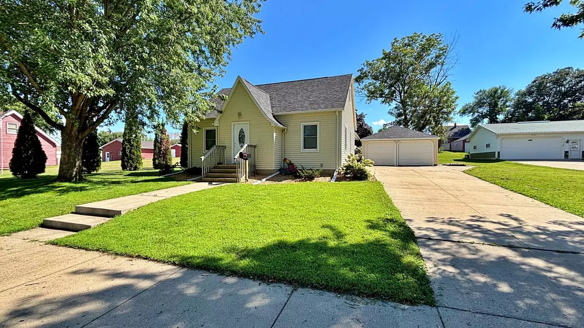 Springfield, MN 56087,611 W Lincoln ST