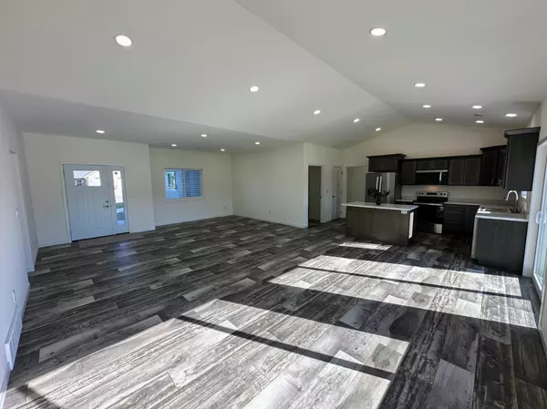 Perham, MN 56573,1003 8th AVE NW