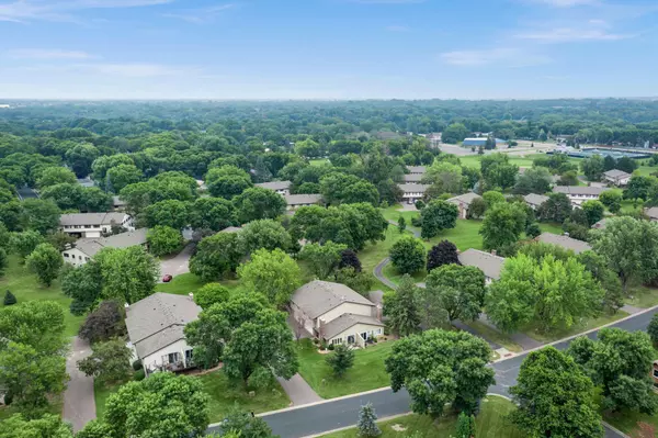 Maple Grove, MN 55369,9516 Kingsview LN N