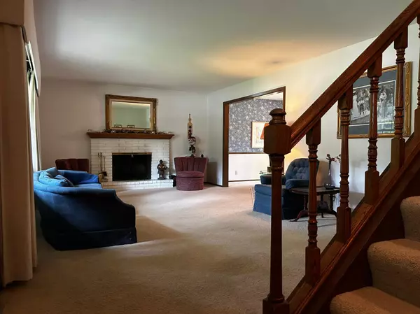 Minnetonka, MN 55345,5217 Clear Spring DR