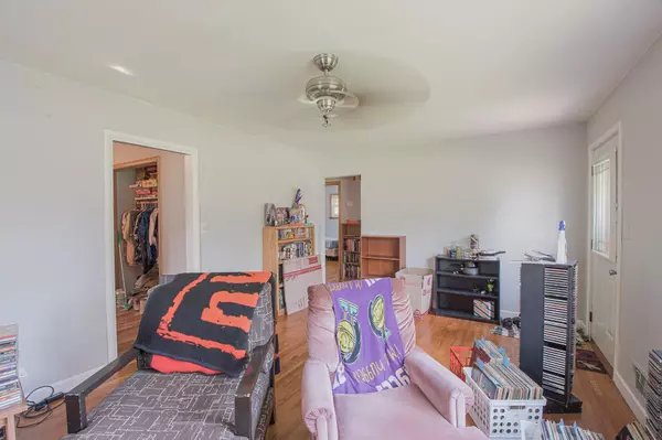 Saint Cloud, MN 56303,809 10th AVE N