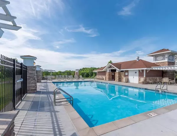 Chanhassen, MN 55317,1952 Commonwealth Blvd #8