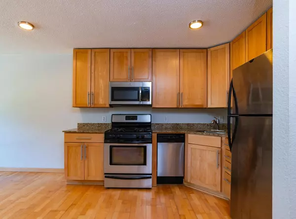 Minneapolis, MN 55404,2530 1st AVE S #N202