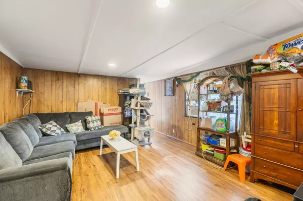 Maplewood, MN 55119,2460 E Elkhart E