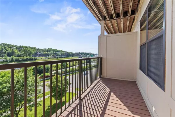 Saint Louis Park, MN 55426,1155 Ford RD #414