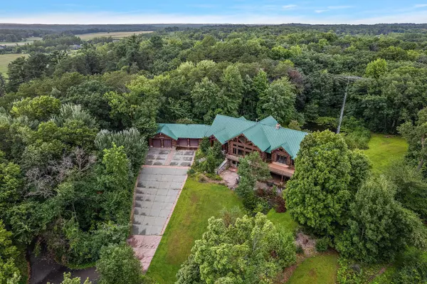 Houlton, WI 54082,1383 Thelen Farm TRL