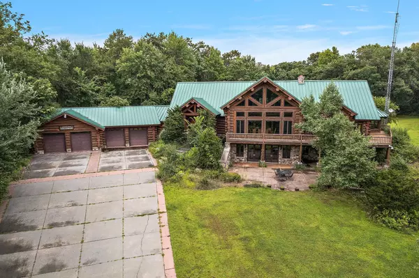 Houlton, WI 54082,1383 Thelen Farm TRL