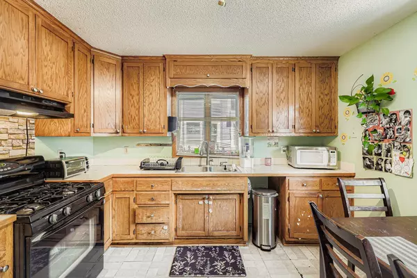 Saint Paul, MN 55107,694 Smith AVE S