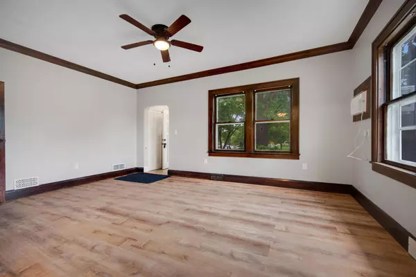 Robbinsdale, MN 55422,3301 Beard AVE N