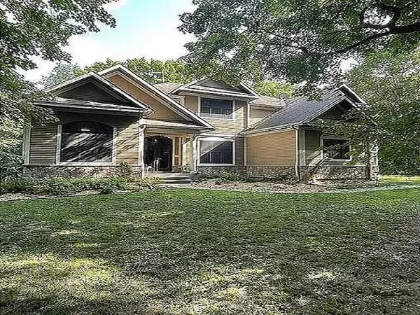 58754 415th AVE, Mazeppa Twp, MN 55956