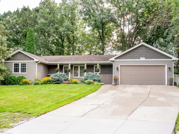 Maplewood, MN 55119,2300 Dahl CT E
