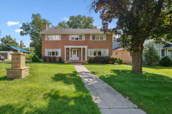 528 Lexington Pkwy S, Saint Paul, MN 55116