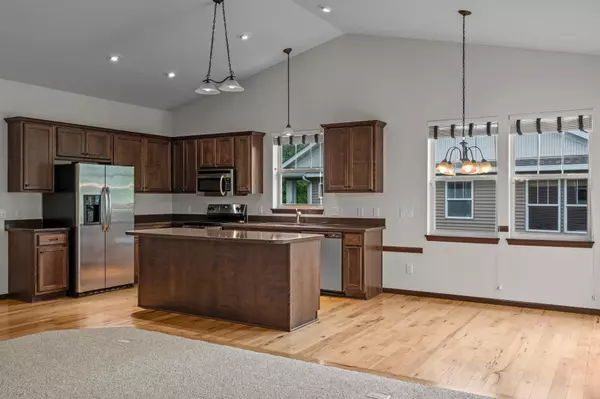 Eagan, MN 55123,4902 Brooklyn LN