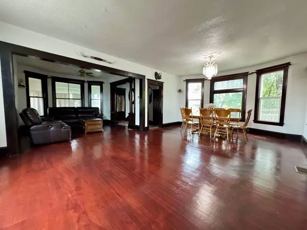 Saint Paul, MN 55103,552 Burgess ST