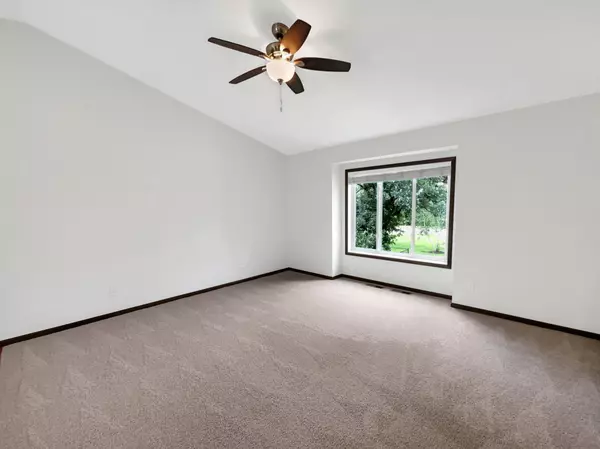 Blaine, MN 55449,1524 89th AVE NE