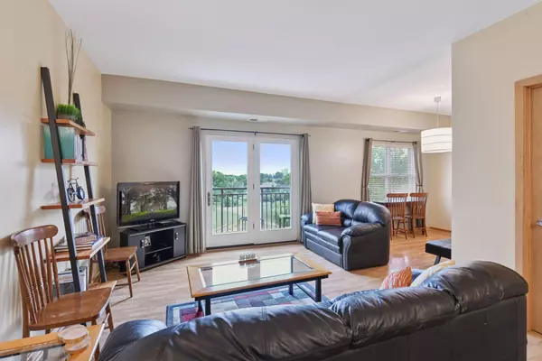 Minneapolis, MN 55407,2900 11th AVE S #401