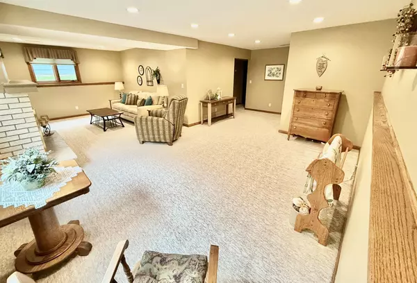 Willmar, MN 56201,1208 26th ST NW