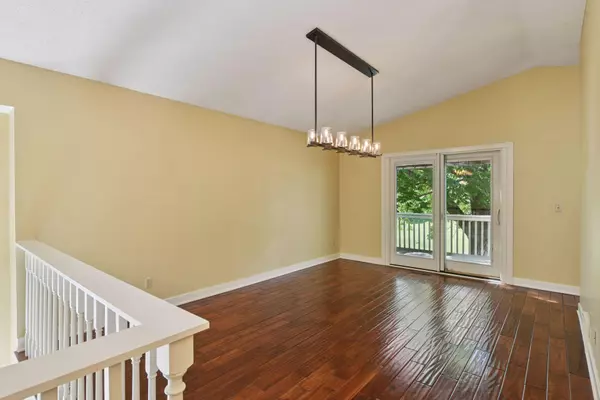 Minnetonka, MN 55343,5343 Beachside DR