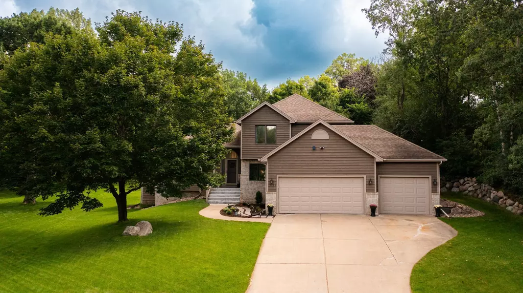 17146 Jaybell CT, Lakeville, MN 55044