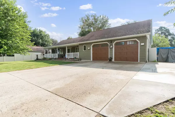 Alexandria, MN 56308,901 Geneva DR