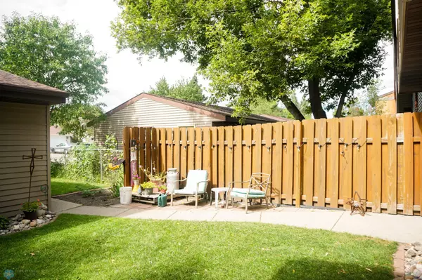 Fargo, ND 58103,2244 30 1/2 AVE S