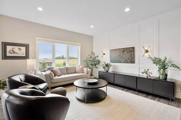 Owatonna, MN 55060,207 Bouldercrest AVE NE