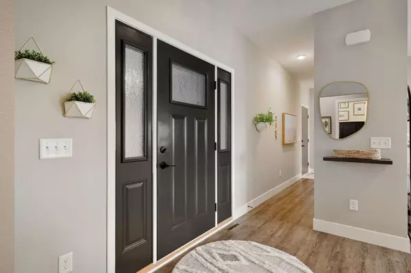 Owatonna, MN 55060,207 Bouldercrest AVE NE