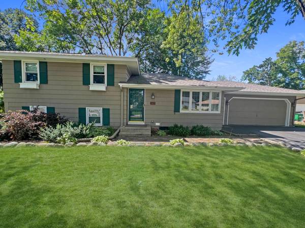 2425 Gunflint TRL, Brooklyn Park, MN 55444