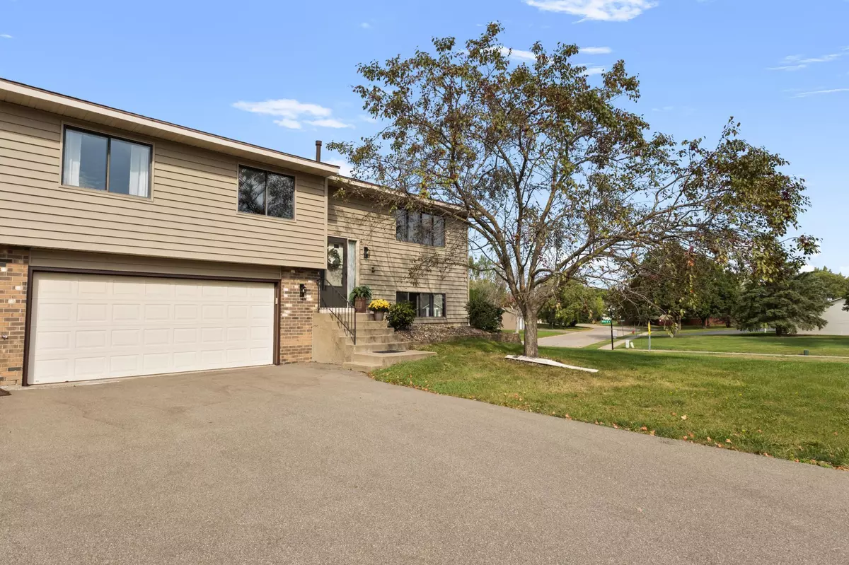Apple Valley, MN 55124,15722 Griffon CT