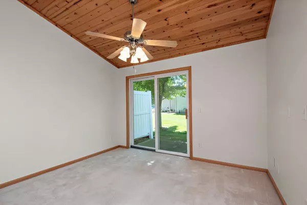 Albertville, MN 55301,5651 Lambert AVE NE