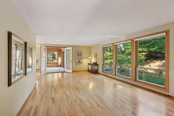 Golden Valley, MN 55422,2305 Brookridge AVE