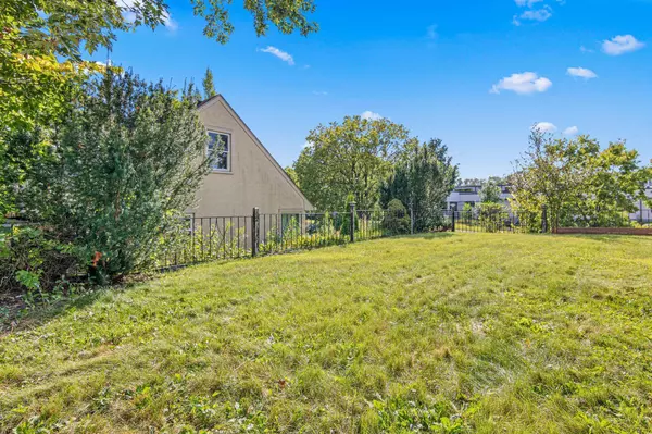 Saint Paul, MN 55103,1056 Lexington Pkwy N