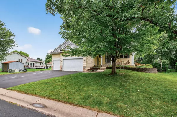 115 Kinglet DR, Hastings, MN 55033