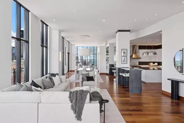 Minneapolis, MN 55403,201 S 11th ST #2600