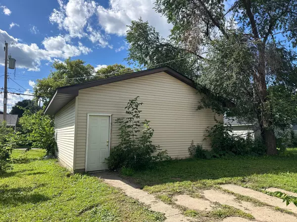 Minneapolis, MN 55411,1123 James AVE N