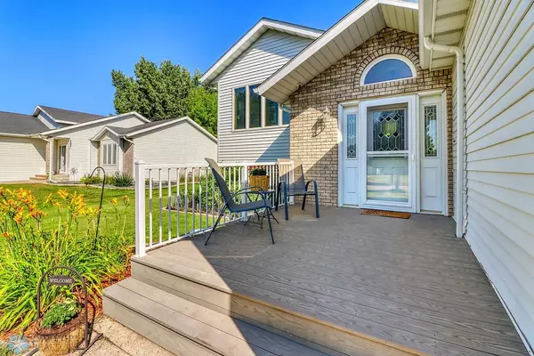 Fargo, ND 58104,3249 37 1/2 AVE S