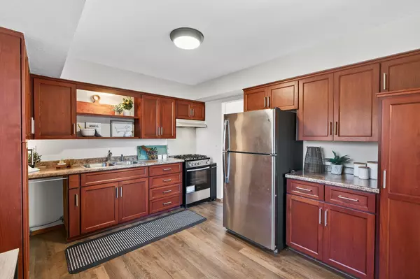 Saint Louis Park, MN 55426,2241 Pennsylvania AVE S