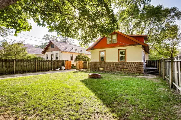 West Saint Paul, MN 55118,950 Bellows ST