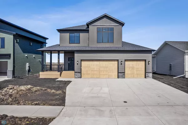 Moorhead, MN 56560,4700 Hampton LOOP S