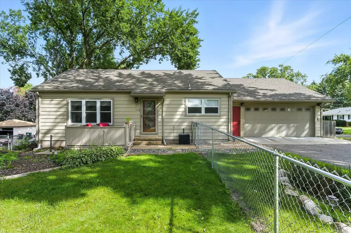 Columbia Heights, MN 55421,685 49th AVE NE