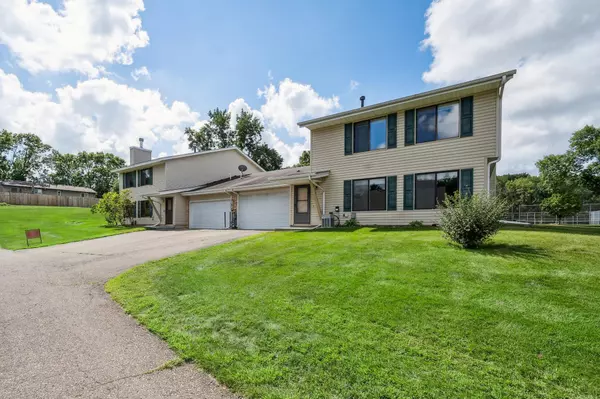 Eagan, MN 55122,3893 Dolomite DR
