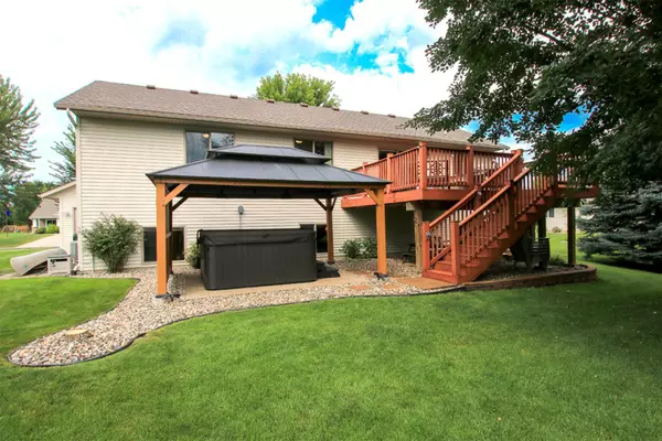 Hutchinson, MN 55350,1610 Mahogany CT SW